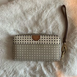 Fossil “Sydney Zip Phone” Wallet